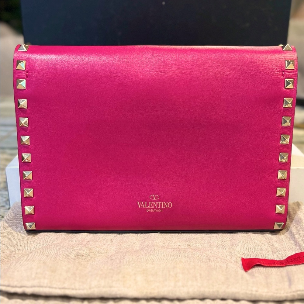 VALENTINO GARAVANI Fuschia Pink Leather Gold Rockstud Shoulder Crossbody Bag - Picture 6 of 16